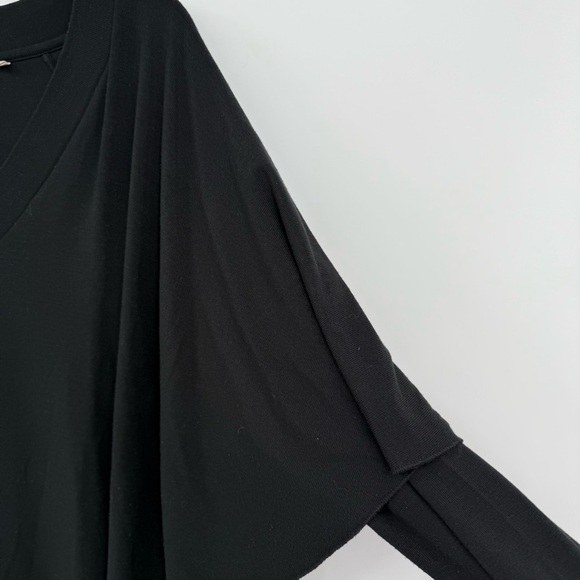 Soft Surroundings Women’s Top Black Long Cape Sleeve V-Neck Size 1X - Picture 5 of 11